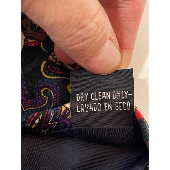 Loony Tunes Mania Themed Men's Necktie 57"x3 3/4" 1994 - Picture 2 of 6